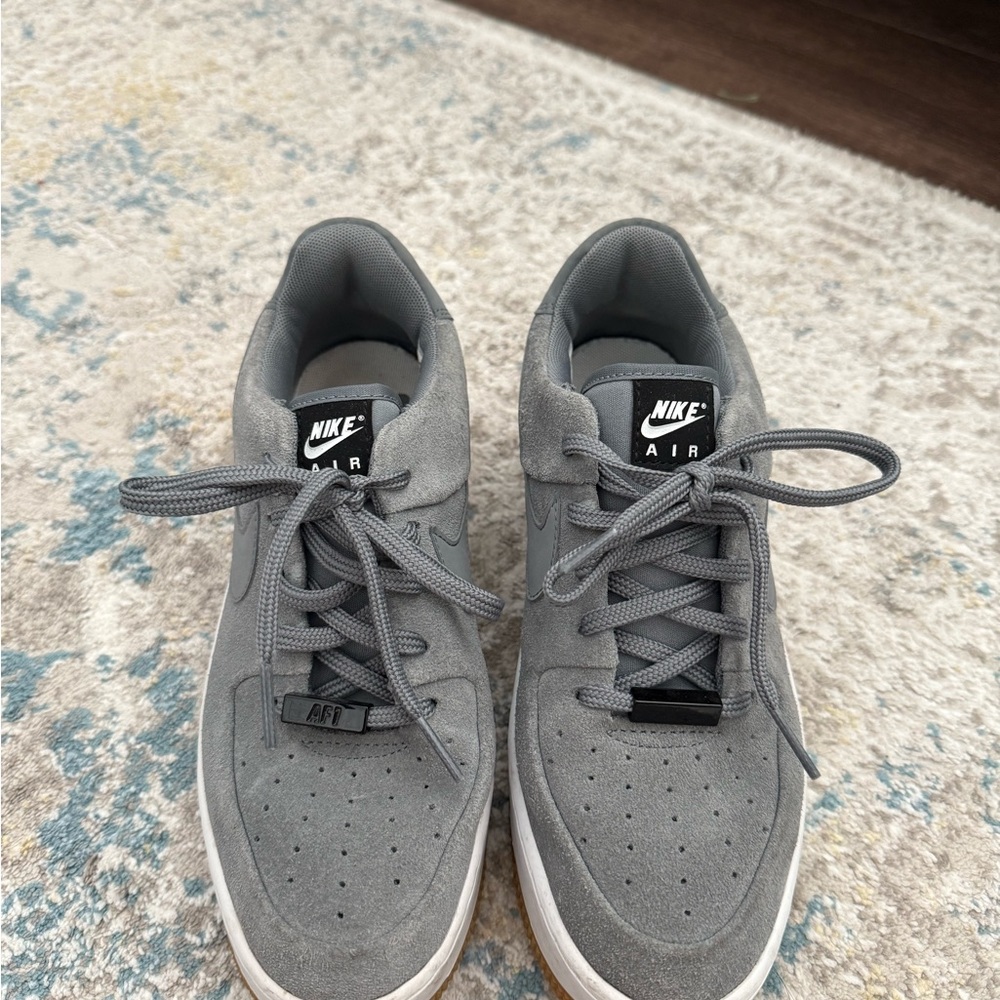 W7 Nike women’s AF1 Sage Low ‘Cool Grey’ Sneakers